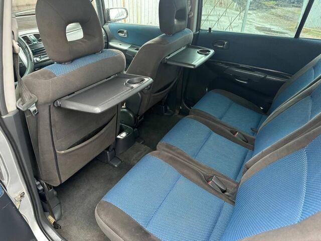 Сірий Мазда Премасі, об'ємом двигуна 2 л та пробігом 290 тис. км за 3800 $, фото 7 на Automoto.ua