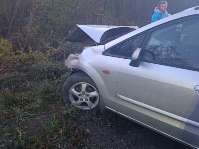 Серый Мазда Премаси, объемом двигателя 1.8 л и пробегом 234 тыс. км за 1800 $, фото 3 на Automoto.ua