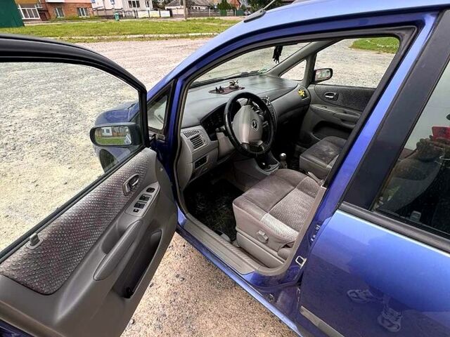 Синій Мазда Премасі, об'ємом двигуна 1.8 л та пробігом 247 тис. км за 2600 $, фото 3 на Automoto.ua