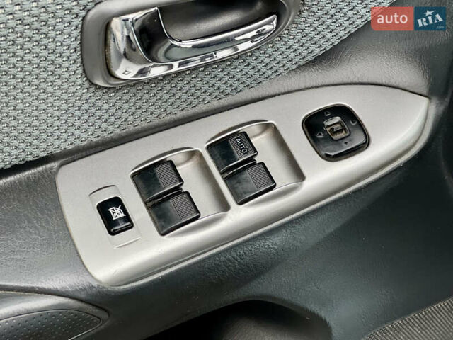 Синий Мазда Премаси, объемом двигателя 1.84 л и пробегом 188 тыс. км за 2600 $, фото 18 на Automoto.ua