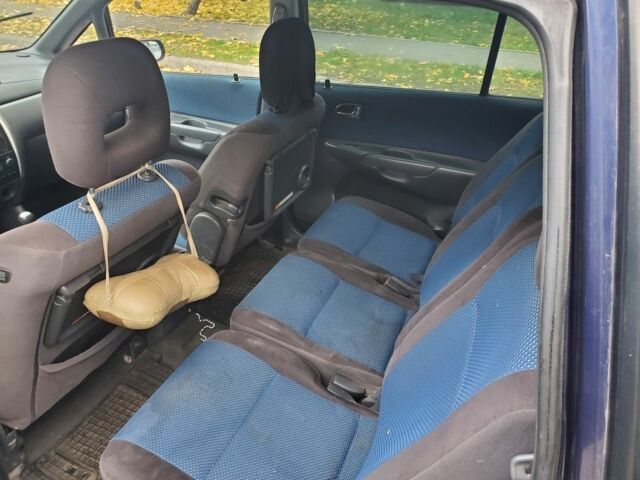 Синий Мазда Премаси, объемом двигателя 2 л и пробегом 338 тыс. км за 900 $, фото 3 на Automoto.ua