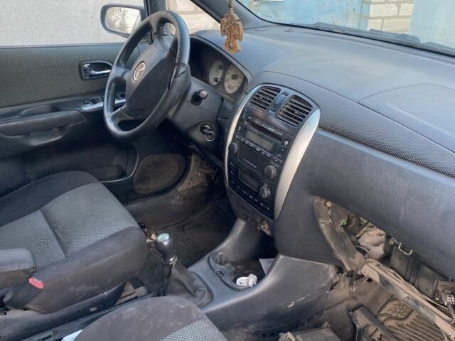 Зеленый Мазда Премаси, объемом двигателя 2 л и пробегом 444 тыс. км за 350 $, фото 7 на Automoto.ua