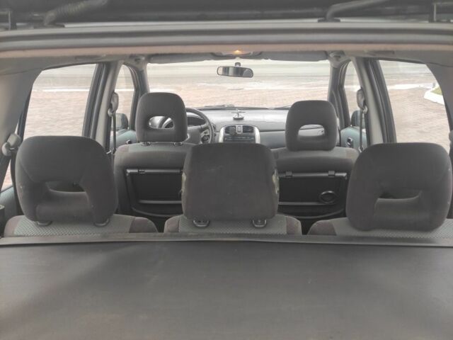 Зеленый Мазда Премаси, объемом двигателя 2 л и пробегом 300 тыс. км за 2200 $, фото 6 на Automoto.ua