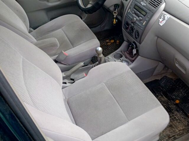 Зеленый Мазда Премаси, объемом двигателя 2 л и пробегом 87 тыс. км за 1750 $, фото 12 на Automoto.ua