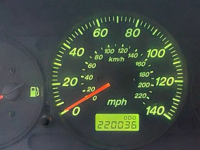 Синий Мазда Протеж, объемом двигателя 2 л и пробегом 220 тыс. км за 2300 $, фото 10 на Automoto.ua