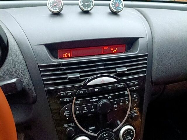 Черный Мазда РХ-8, объемом двигателя 1.8 л и пробегом 147 тыс. км за 9600 $, фото 10 на Automoto.ua