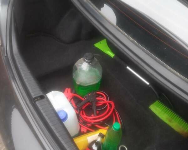 Чорний Мазда РХ-8, об'ємом двигуна 1.3 л та пробігом 132 тис. км за 3870 $, фото 9 на Automoto.ua