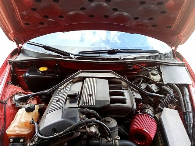 Красный Мазда РХ-8, объемом двигателя 2.5 л и пробегом 170 тыс. км за 5500 $, фото 8 на Automoto.ua