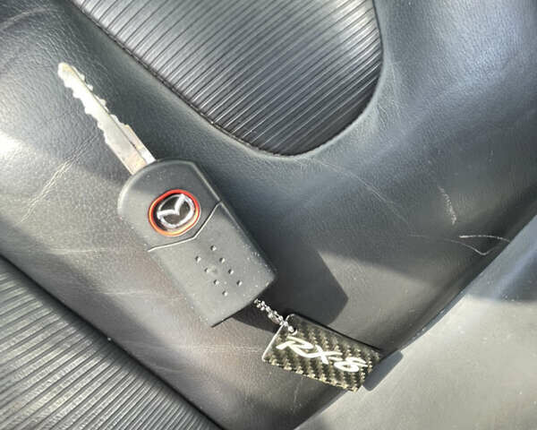 Красный Мазда РХ-8, объемом двигателя 1.3 л и пробегом 123 тыс. км за 17999 $, фото 29 на Automoto.ua