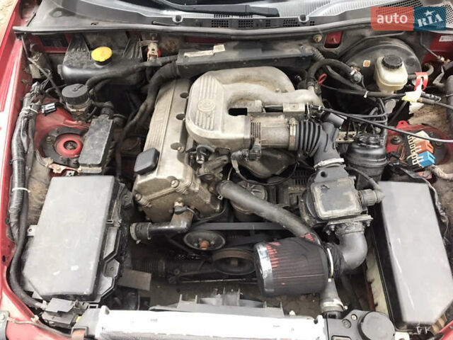 Червоний Мазда РХ-8, об'ємом двигуна 1.8 л та пробігом 100 тис. км за 5500 $, фото 4 на Automoto.ua