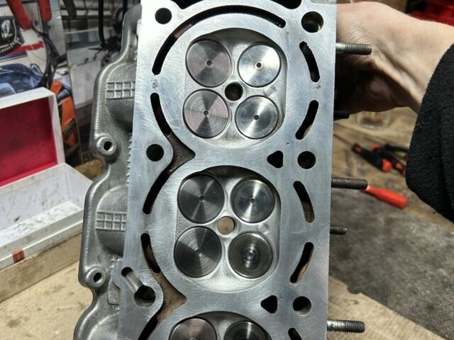 Червоний Мазда РХ-8, об'ємом двигуна 3 л та пробігом 98 тис. км за 8000 $, фото 19 на Automoto.ua