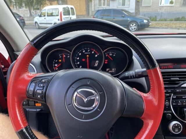 Красный Мазда РХ-8, объемом двигателя 1.3 л и пробегом 100 тыс. км за 3100 $, фото 7 на Automoto.ua