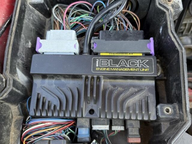 Червоний Мазда РХ-8, об'ємом двигуна 3 л та пробігом 98 тис. км за 8000 $, фото 6 на Automoto.ua