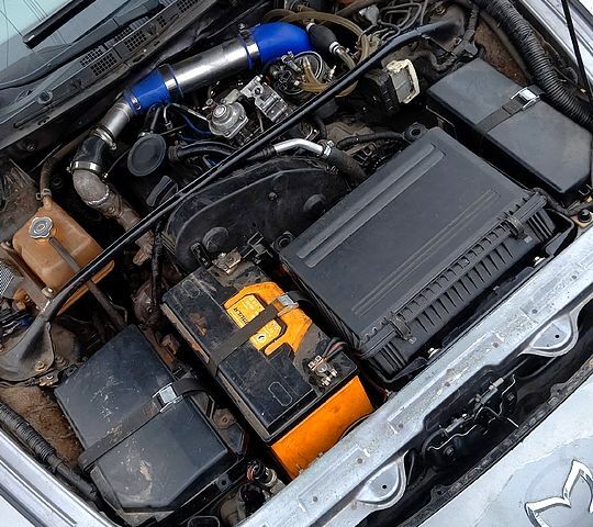 Мазда РХ-8, об'ємом двигуна 1.9 л та пробігом 103 тис. км за 3500 $, фото 3 на Automoto.ua