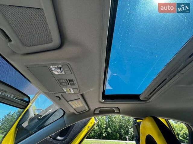 Жовтий Мазда РХ-8, об'ємом двигуна 1.31 л та пробігом 131 тис. км за 5000 $, фото 16 на Automoto.ua