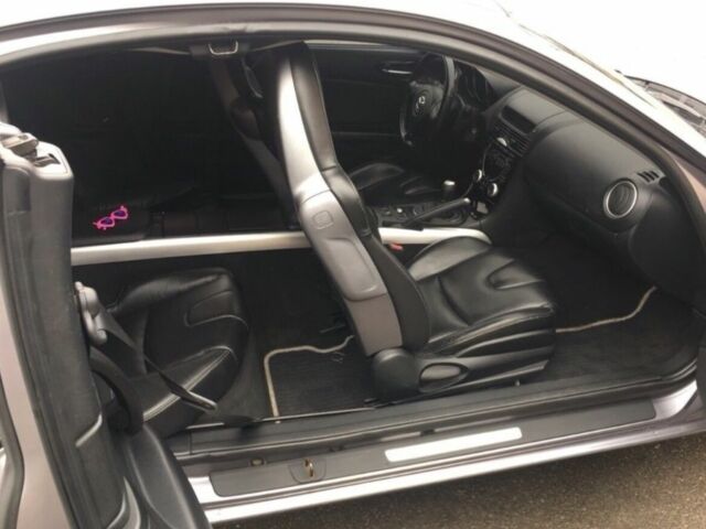 Серый Мазда РХ-8, объемом двигателя 0 л и пробегом 1 тыс. км за 6700 $, фото 2 на Automoto.ua