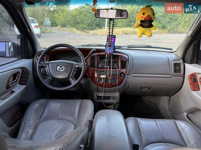 Бежевый Мазда Трибьют, объемом двигателя 3 л и пробегом 222 тыс. км за 4000 $, фото 7 на Automoto.ua