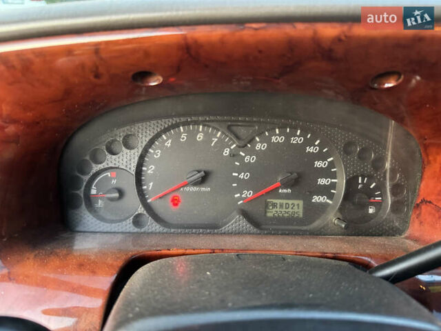 Бежевый Мазда Трибьют, объемом двигателя 3 л и пробегом 222 тыс. км за 4000 $, фото 8 на Automoto.ua