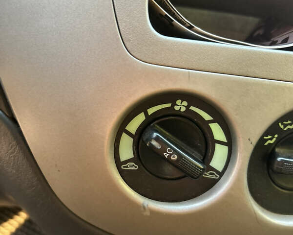 Черный Мазда Трибьют, объемом двигателя 2 л и пробегом 267 тыс. км за 4999 $, фото 29 на Automoto.ua