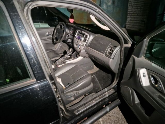 Мазда Трибьют 2005 в Обухове на Automoto.ua Черный Мазда Трибьют, объемом двигателя 3 л и пробегом 260 тыс. км за 2900 $, фото 4 на Automoto.ua