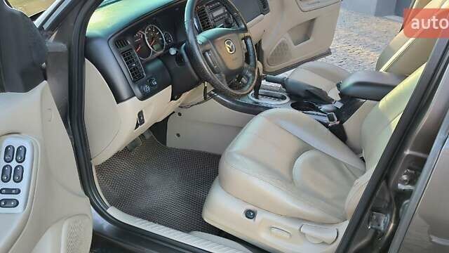 Коричневий Мазда Трибьют, об'ємом двигуна 2.97 л та пробігом 49 тис. км за 9500 $, фото 22 на Automoto.ua