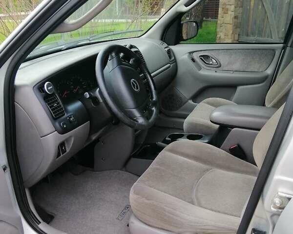 Мазда Трибьют 2002 в Ирпене на Automoto.ua Мазда Трибьют, объемом двигателя 3 л и пробегом 271 тыс. км за 5799 $, фото 14 на Automoto.ua