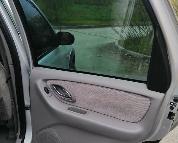 Мазда Трибьют 2002 в Ирпене на Automoto.ua Мазда Трибьют, объемом двигателя 3 л и пробегом 271 тыс. км за 5799 $, фото 8 на Automoto.ua