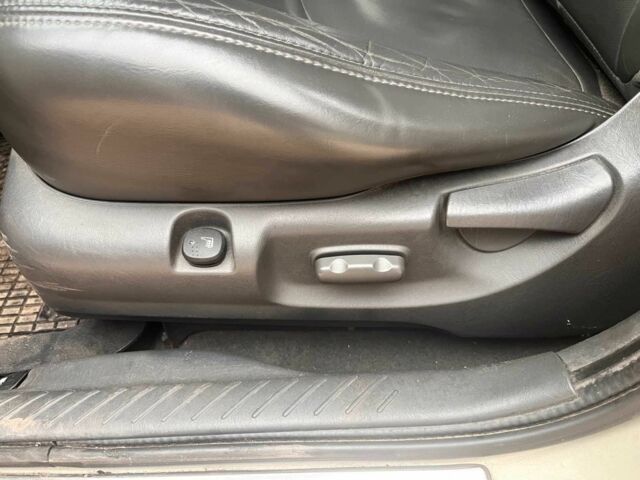 Серый Мазда Трибьют, объемом двигателя 3 л и пробегом 158 тыс. км за 5700 $, фото 11 на Automoto.ua