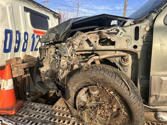 Зеленый Мазда Трибьют, объемом двигателя 3 л и пробегом 219 тыс. км за 2000 $, фото 6 на Automoto.ua