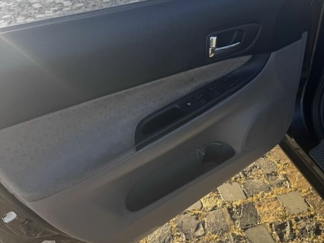 Черный Мазда Кседос 6, объемом двигателя 0 л и пробегом 230 тыс. км за 2200 $, фото 2 на Automoto.ua