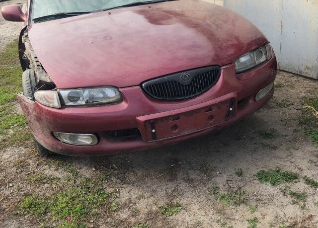 Червоний Мазда Кседос 6, об'ємом двигуна 2 л та пробігом 424 тис. км за 700 $, фото 1 на Automoto.ua