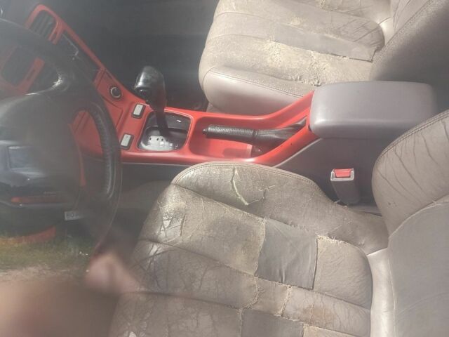 Красный Мазда Кседос 6, объемом двигателя 0 л и пробегом 300 тыс. км за 547 $, фото 4 на Automoto.ua