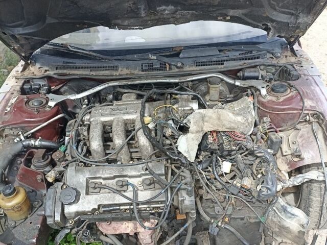 Червоний Мазда Кседос 6, об'ємом двигуна 0 л та пробігом 300 тис. км за 559 $, фото 6 на Automoto.ua