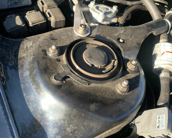 Мазда Кседос 6, об'ємом двигуна 2 л та пробігом 350 тис. км за 2800 $, фото 43 на Automoto.ua
