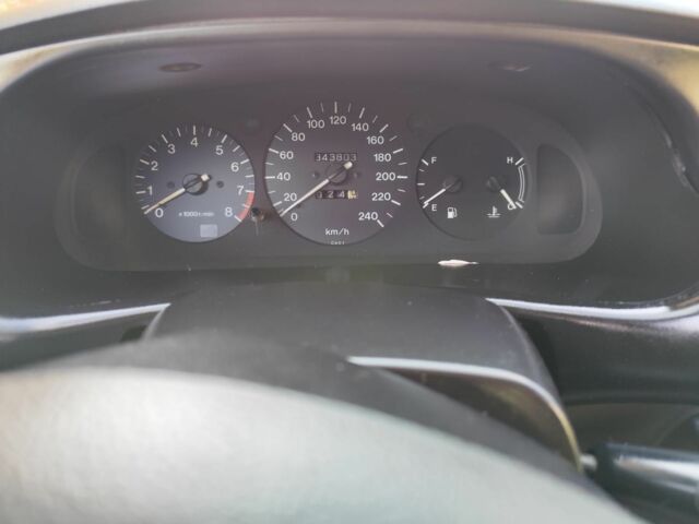 Серый Мазда Кседос 6, объемом двигателя 1.6 л и пробегом 343 тыс. км за 1800 $, фото 4 на Automoto.ua