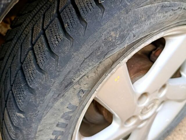 Чорний Мазда Кседос 9, об'ємом двигуна 2.5 л та пробігом 0 тис. км за 2000 $, фото 2 на Automoto.ua