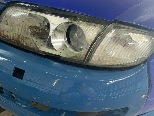 Синий Мазда Кседос 9, объемом двигателя 0 л и пробегом 200 тыс. км за 800 $, фото 2 на Automoto.ua