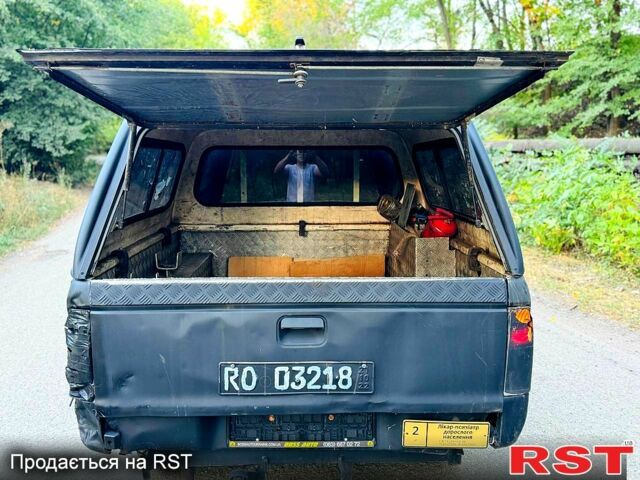 Черный Мазда B 2500, объемом двигателя 2.5 л и пробегом 280 тыс. км за 2950 $, фото 8 на Automoto.ua