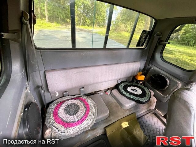 Зелений Мазда B 2500, об'ємом двигуна 2.5 л та пробігом 174 тис. км за 5880 $, фото 7 на Automoto.ua