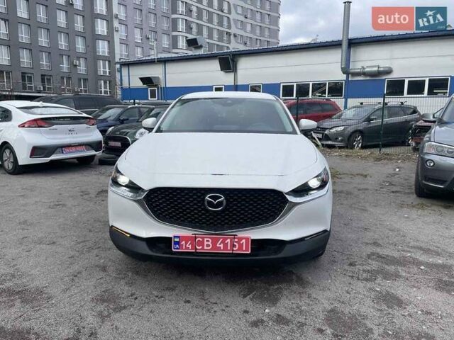 Белый Мазда CX-30, объемом двигателя 2.5 л и пробегом 45 тыс. км за 18450 $, фото 1 на Automoto.ua