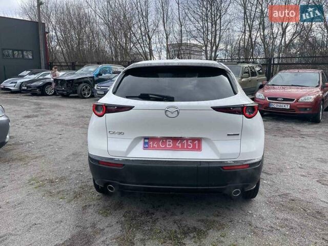 Белый Мазда CX-30, объемом двигателя 2.5 л и пробегом 45 тыс. км за 18450 $, фото 4 на Automoto.ua
