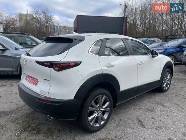 Белый Мазда CX-30, объемом двигателя 2.5 л и пробегом 45 тыс. км за 18450 $, фото 3 на Automoto.ua