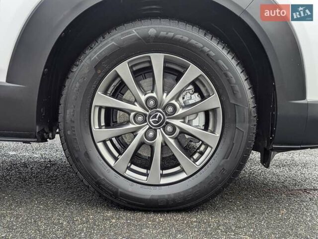 Белый Мазда CX-30, объемом двигателя 2.5 л и пробегом 43 тыс. км за 17799 $, фото 9 на Automoto.ua