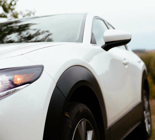 Белый Мазда CX-30, объемом двигателя 2.5 л и пробегом 40 тыс. км за 21000 $, фото 7 на Automoto.ua