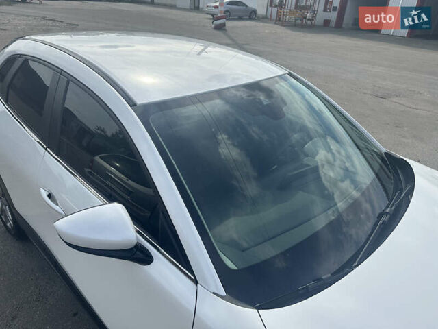 Белый Мазда CX-30, объемом двигателя 2.5 л и пробегом 48 тыс. км за 23200 $, фото 5 на Automoto.ua