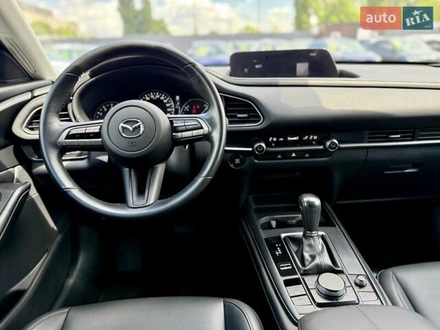 Белый Мазда CX-30, объемом двигателя 2.5 л и пробегом 82 тыс. км за 17200 $, фото 11 на Automoto.ua