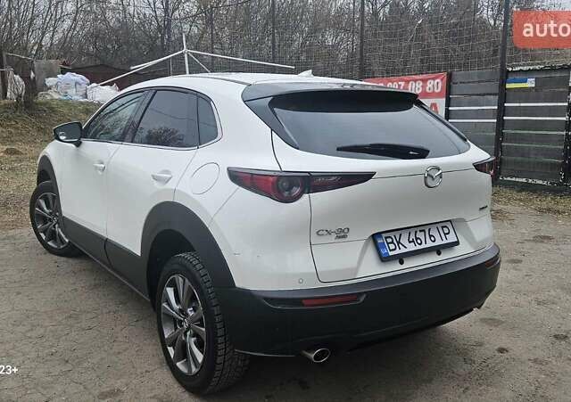 Белый Мазда CX-30, объемом двигателя 2.5 л и пробегом 141 тыс. км за 16400 $, фото 1 на Automoto.ua