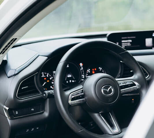 Белый Мазда CX-30, объемом двигателя 2.5 л и пробегом 40 тыс. км за 21000 $, фото 56 на Automoto.ua