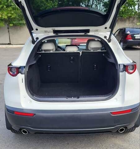 Белый Мазда CX-30, объемом двигателя 2.5 л и пробегом 78 тыс. км за 20500 $, фото 7 на Automoto.ua