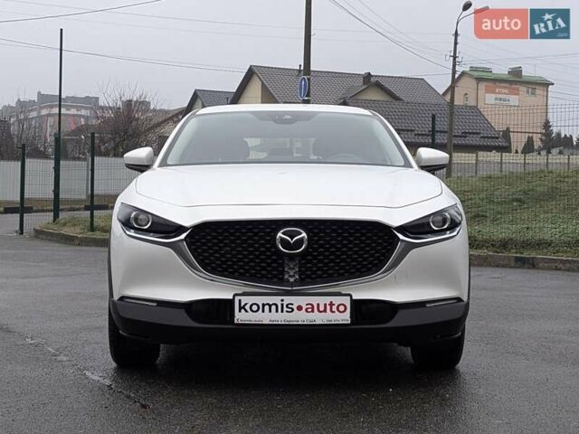 Белый Мазда CX-30, объемом двигателя 2.5 л и пробегом 43 тыс. км за 17799 $, фото 3 на Automoto.ua